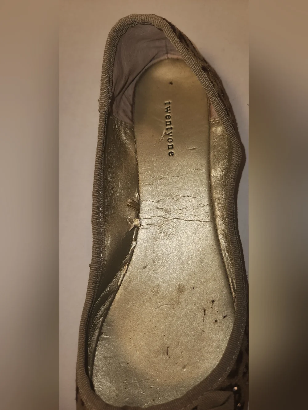 VTG Y2k Forever 21 Gold Leopard Embellished Gems Jewels Bow Ballet Flats 8 EUC